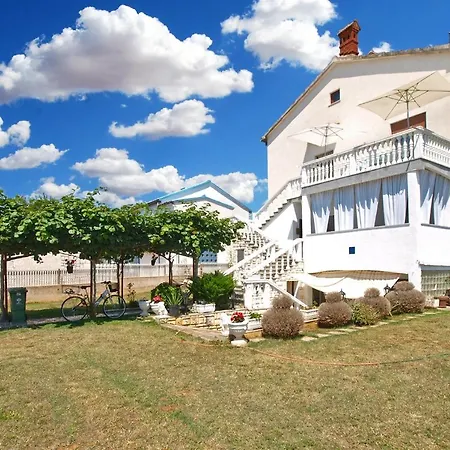 With A Parking Space - 20637 Apartman