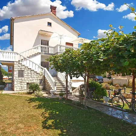 Appartement With Parking Space - 20637 Fažana
