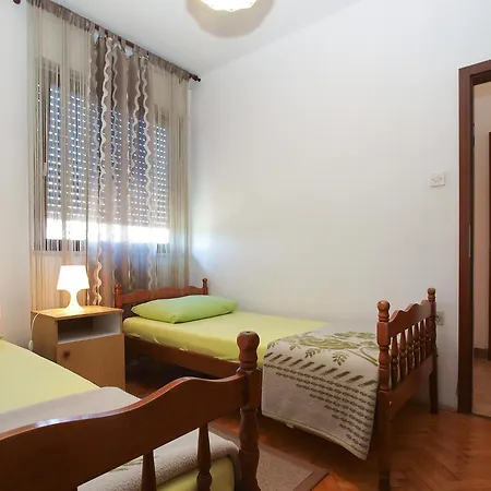 With Parking Space - 20637 Apartman *